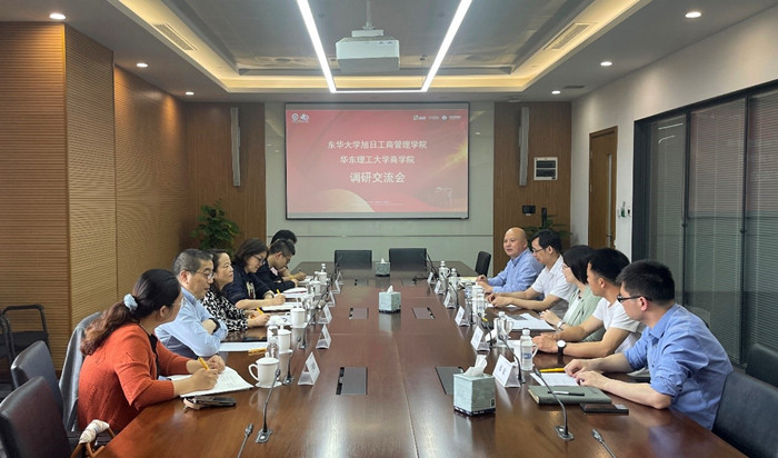 东华大学来访_副本.jpg
