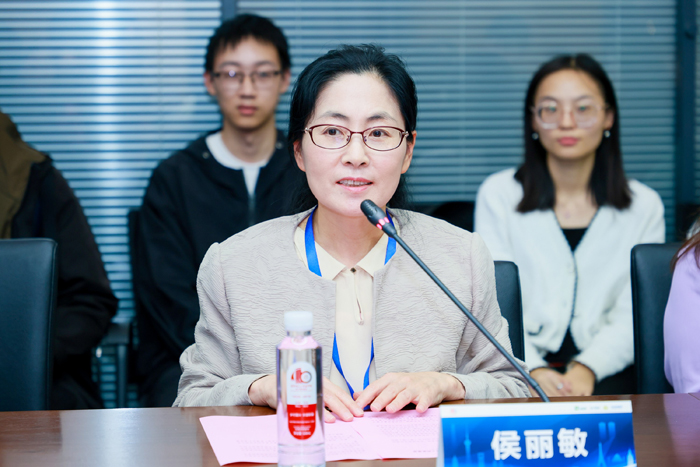 侯丽敏.jpg