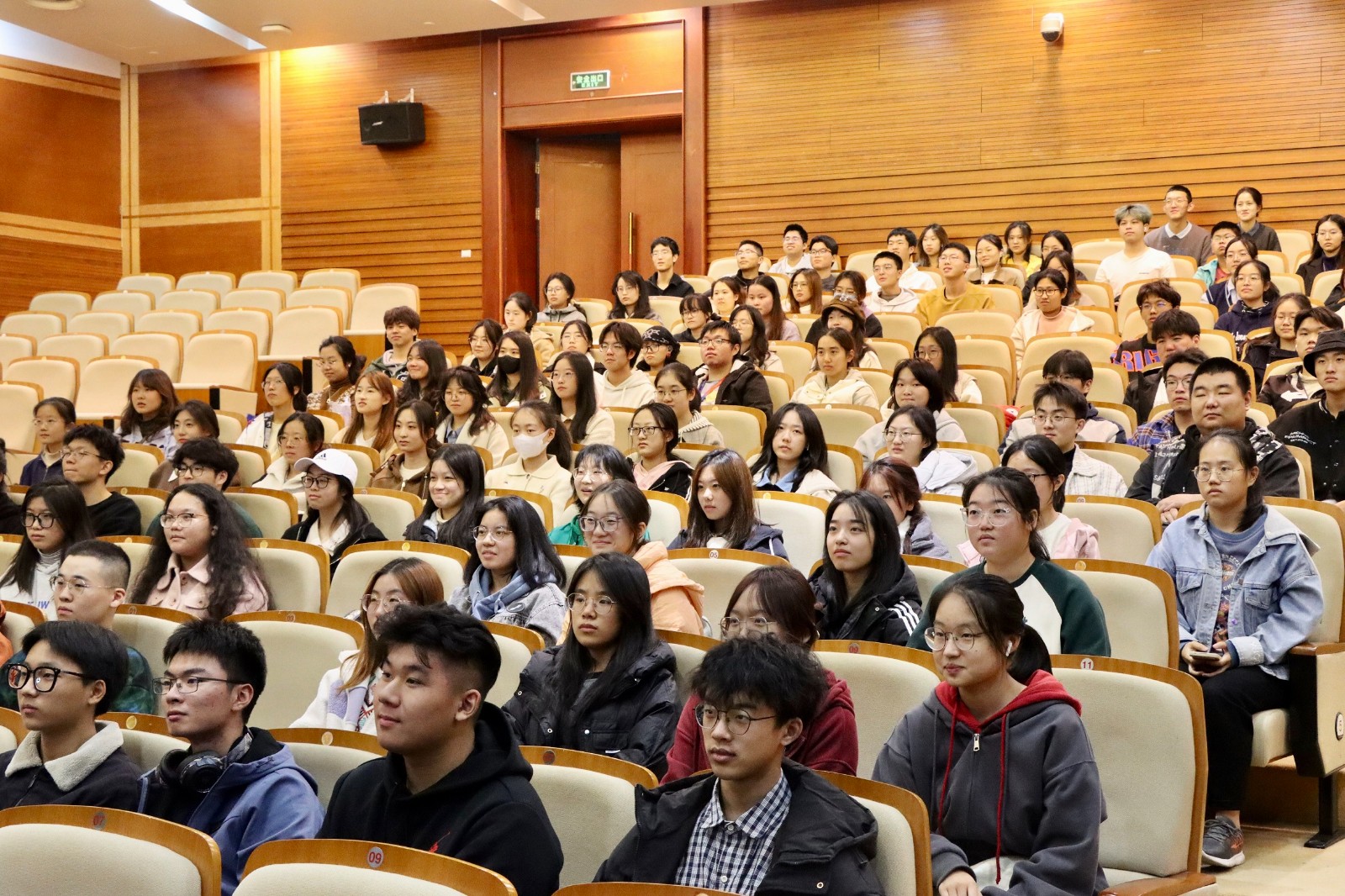 1700617069286039409.jpg 1700617069286039409.jpg